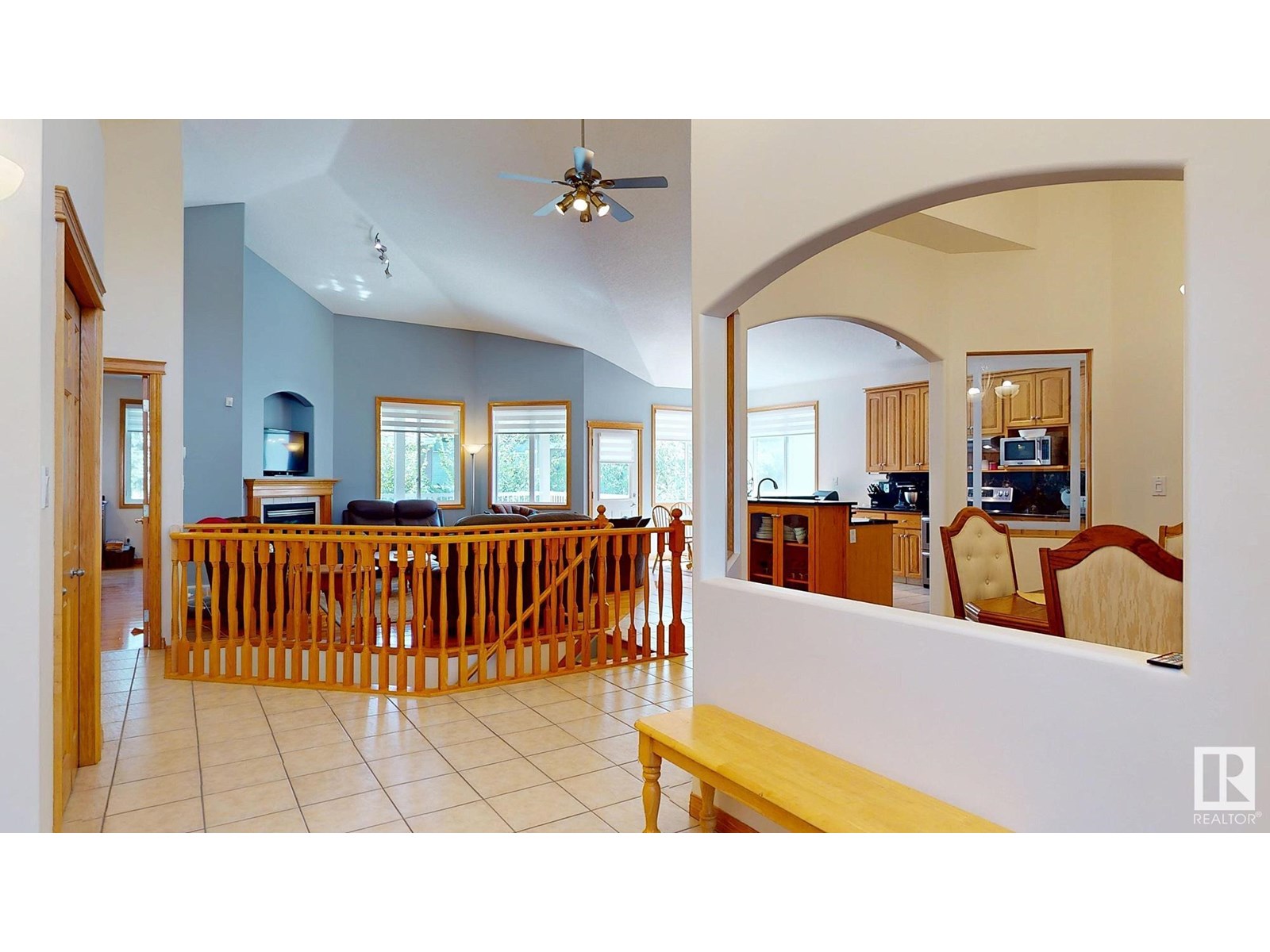 7 KINGSBURY CR