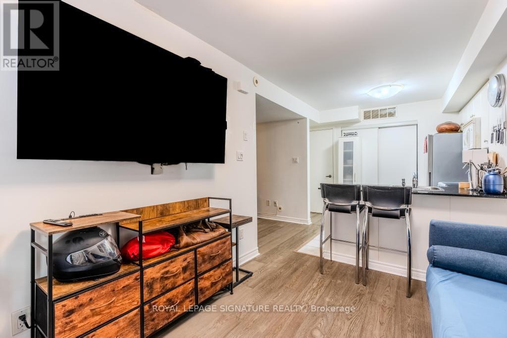 703 - 10 LAIDLAW STREET