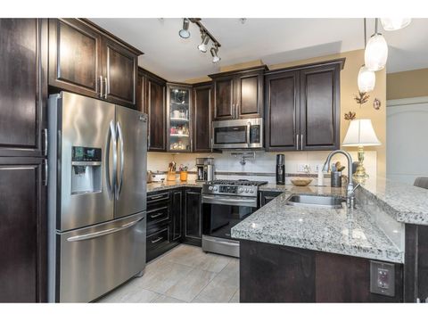 122 2860 TRETHEWEY STREET Abbotsford BC V2T0G5