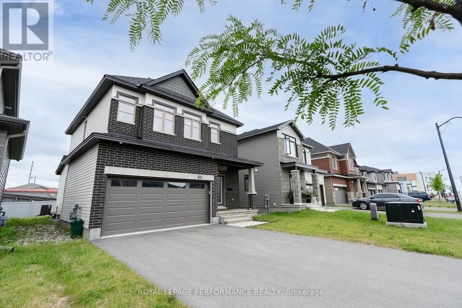 931 EMBANKMENT STREET