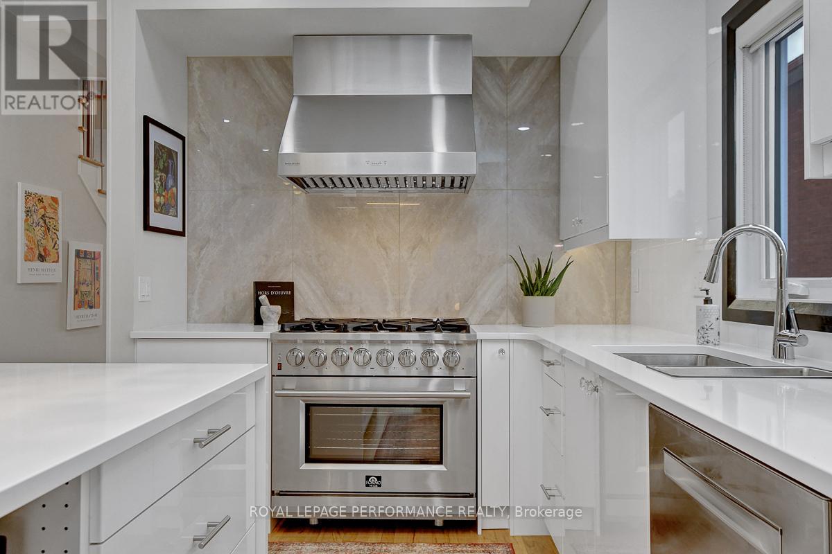 86 WEST PRESLAND ROAD