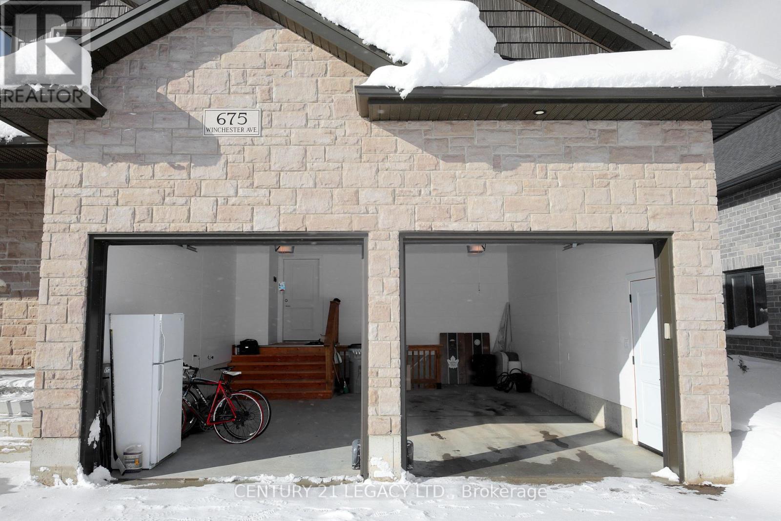 675 WINCHESTER AVENUE S
