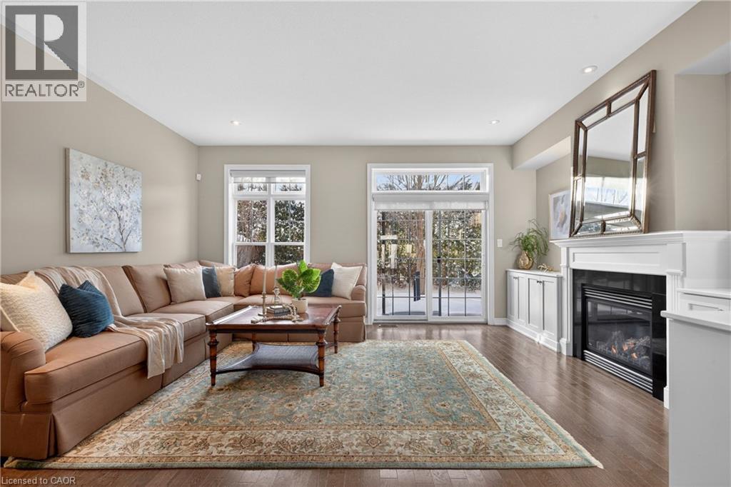 27 BLACK WALNUT Crescent