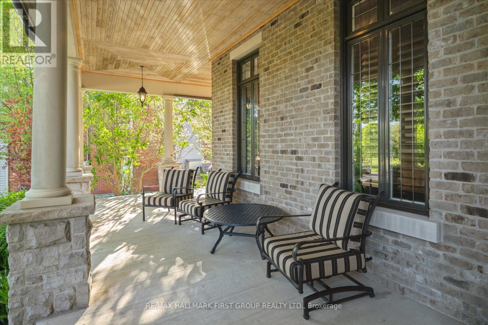 134 FRONT STREET E
