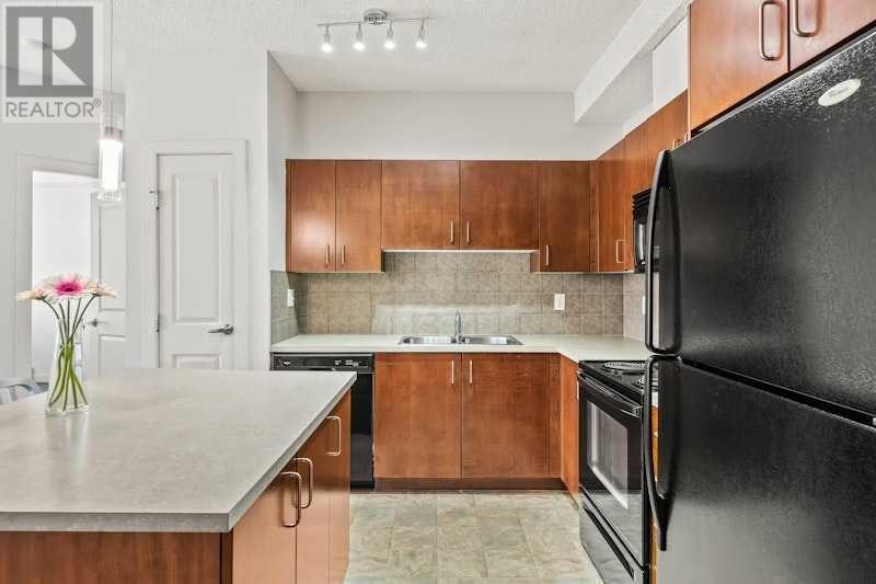 405, 120 Country Village Circle NE
