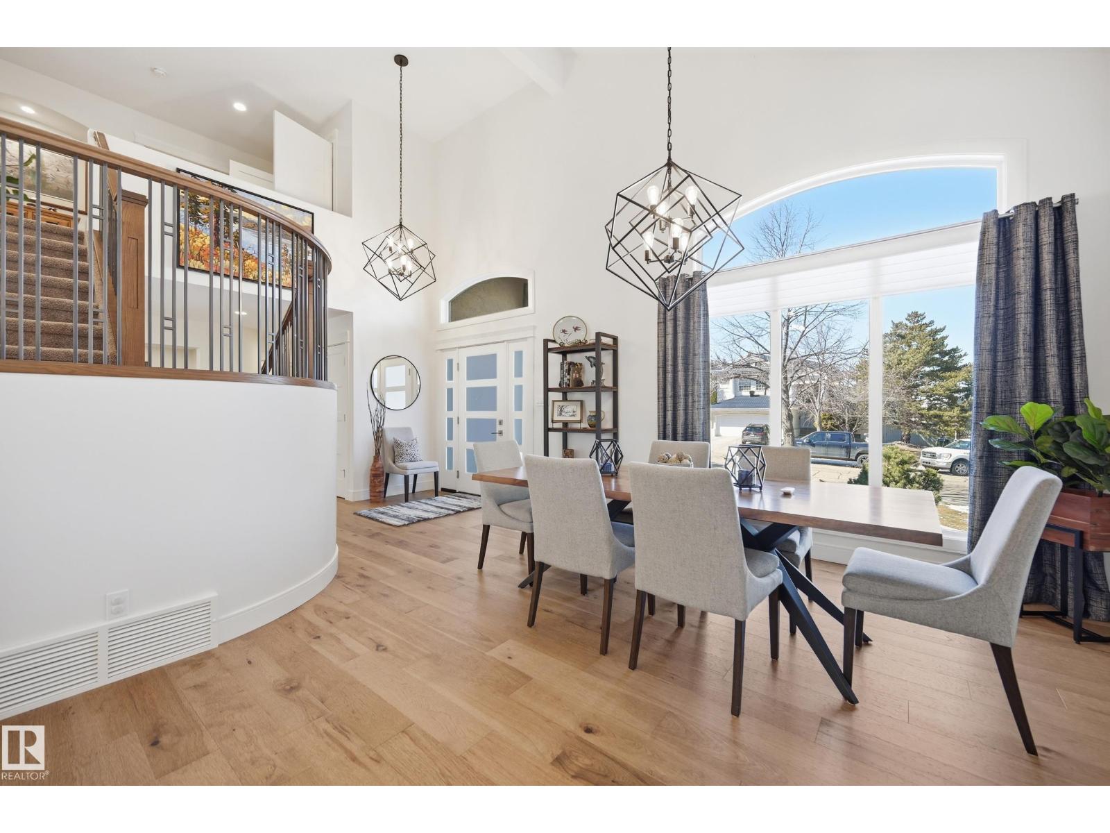 6 CORMACK CR NW