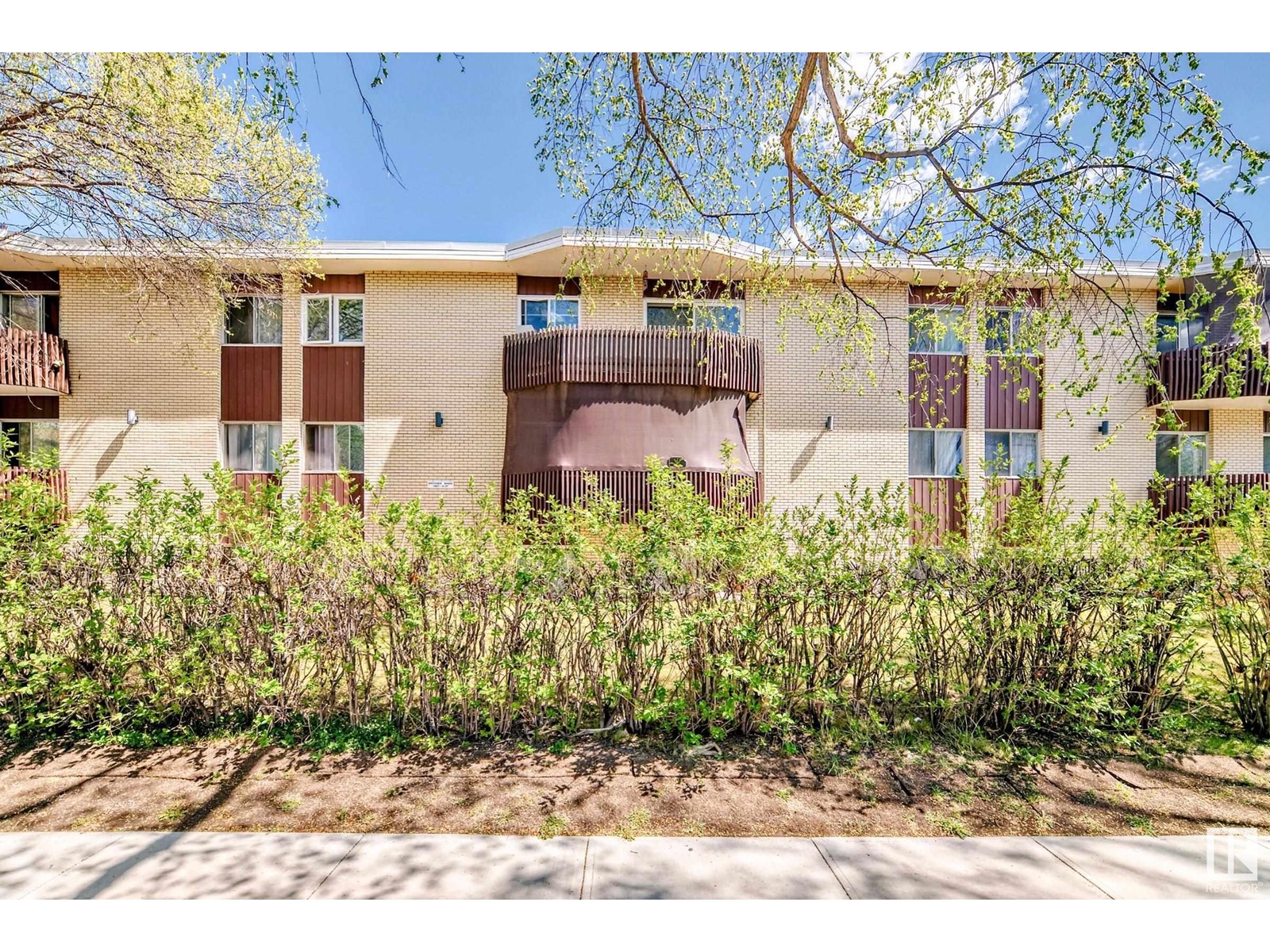 #207 11907 81 ST NW
