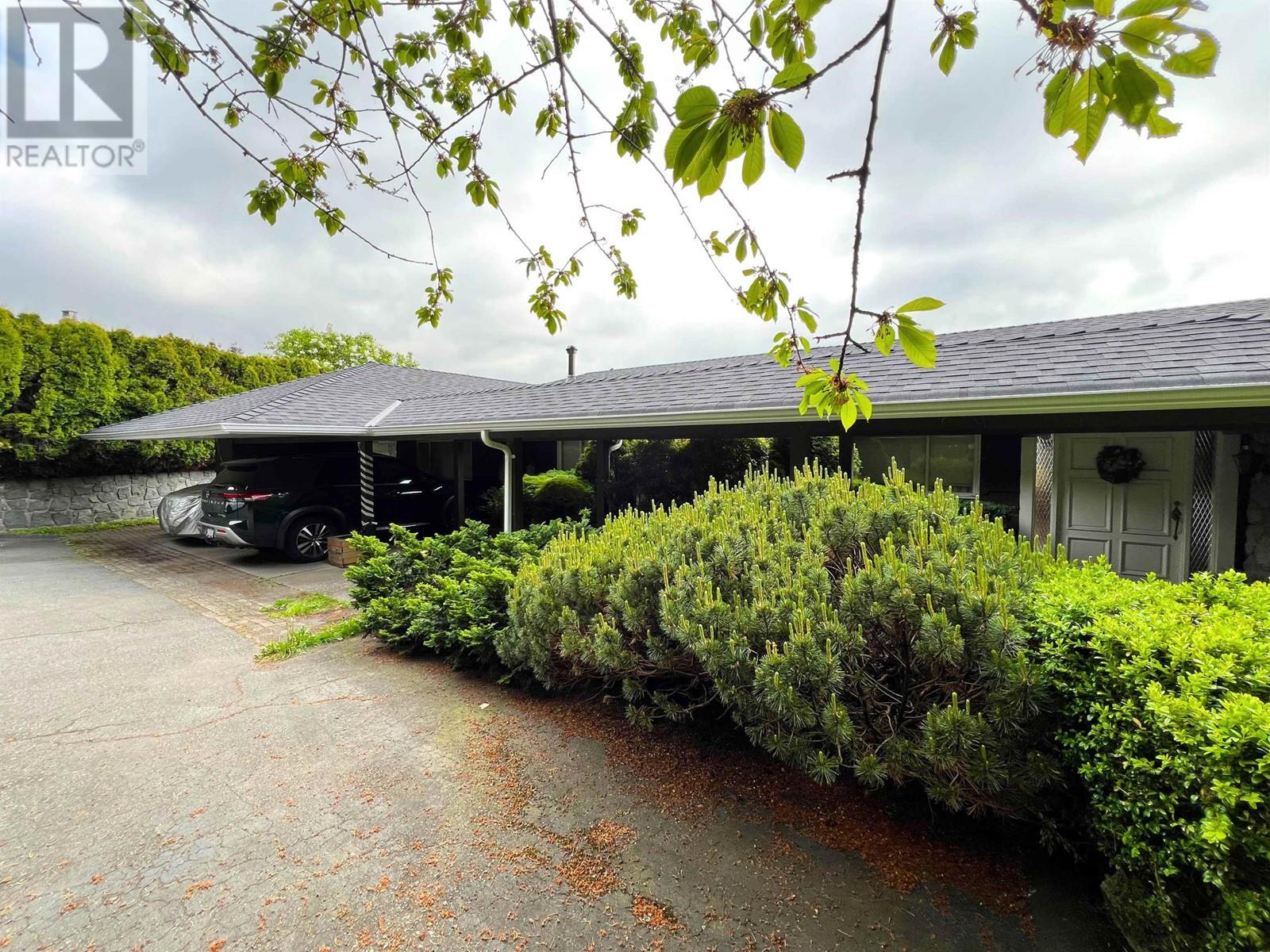 875 EYREMOUNT DRIVE