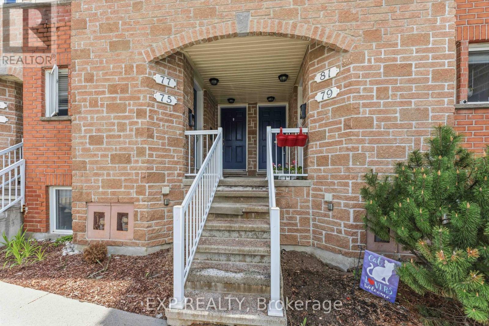 81 STRATHAVEN PRIVATE