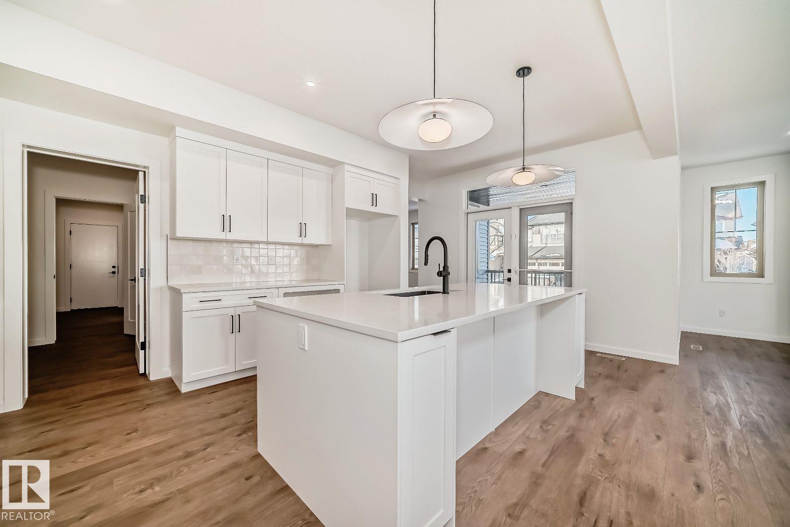 1365 AINSLIE WD SW