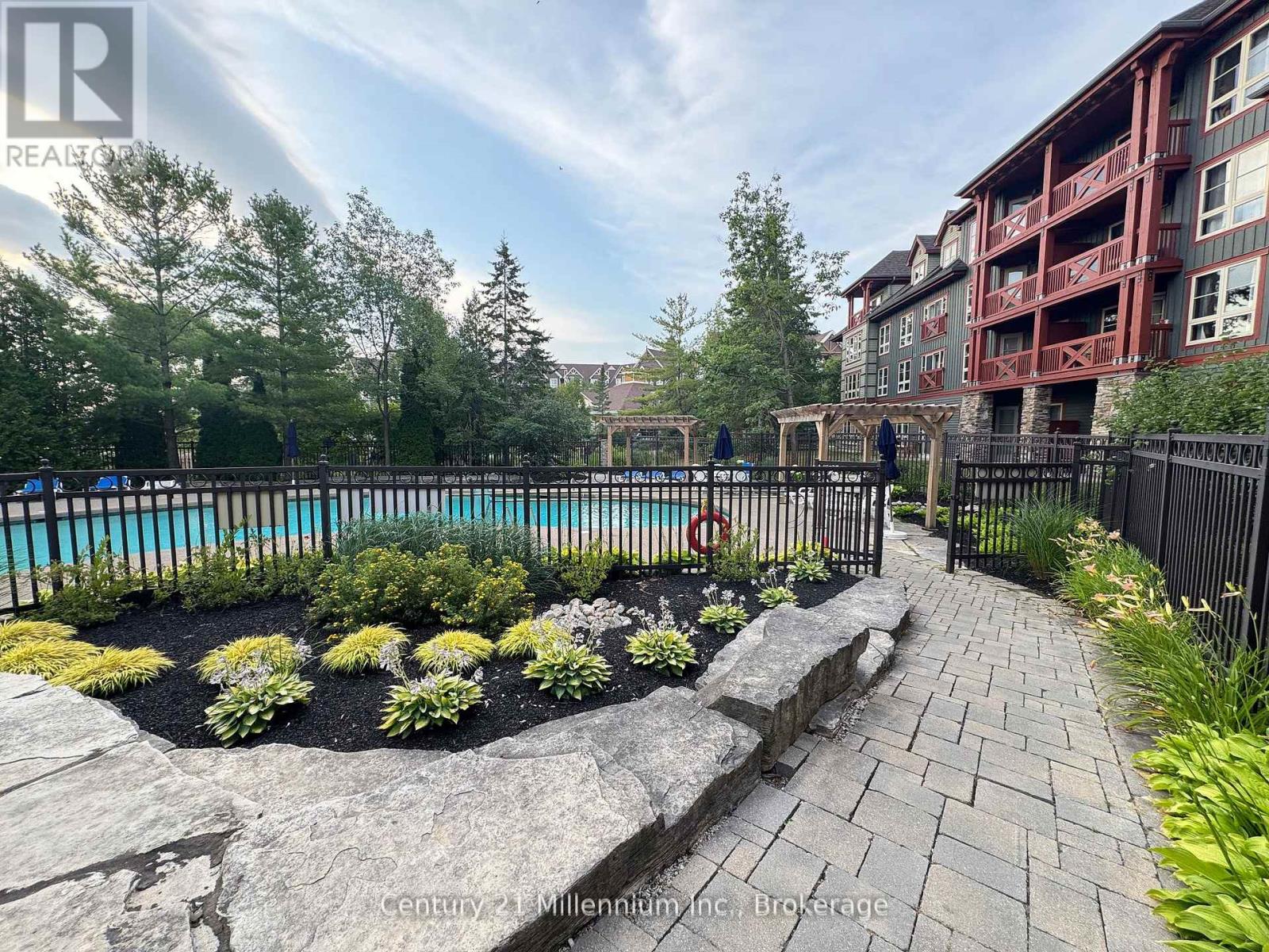 201 - 152 JOZO WEIDER BOULEVARD