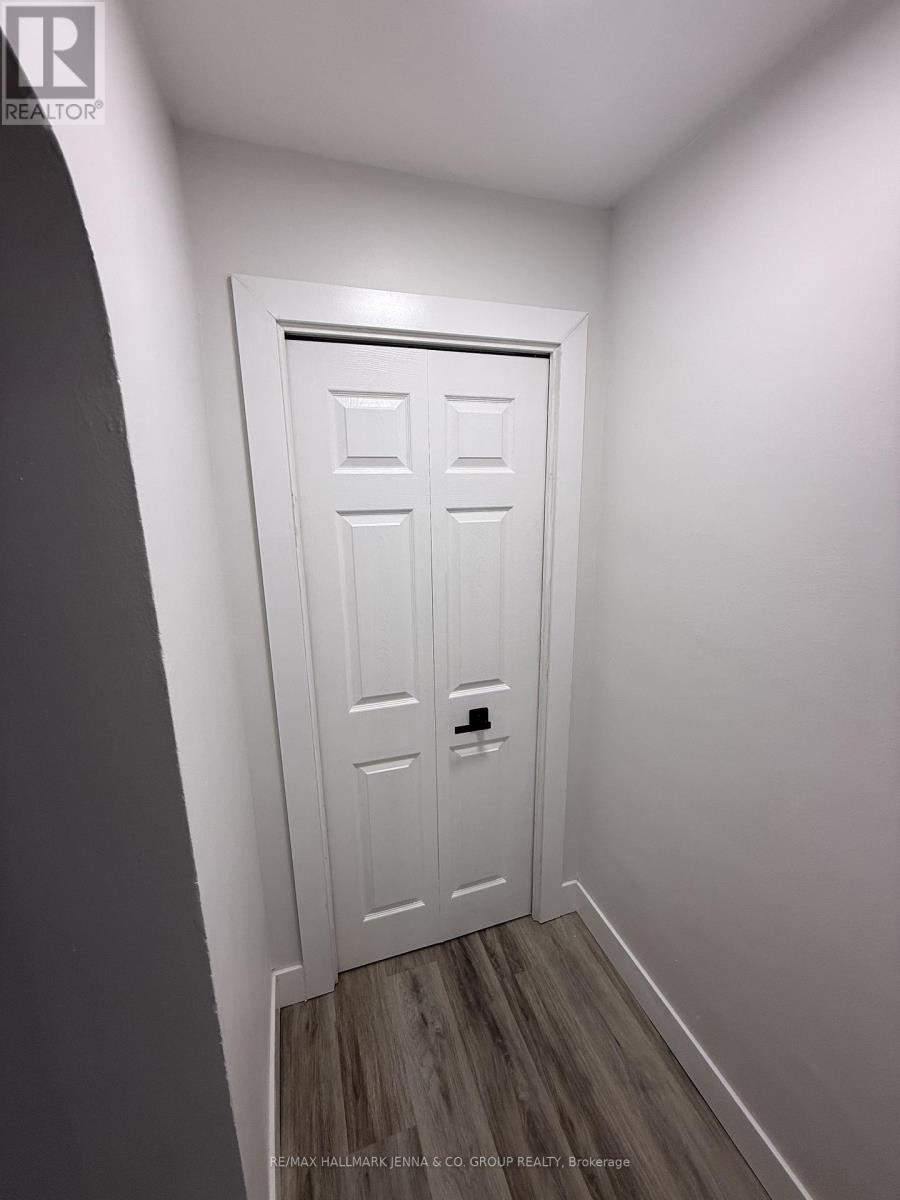 3 - 280 BLAKE BOULEVARD