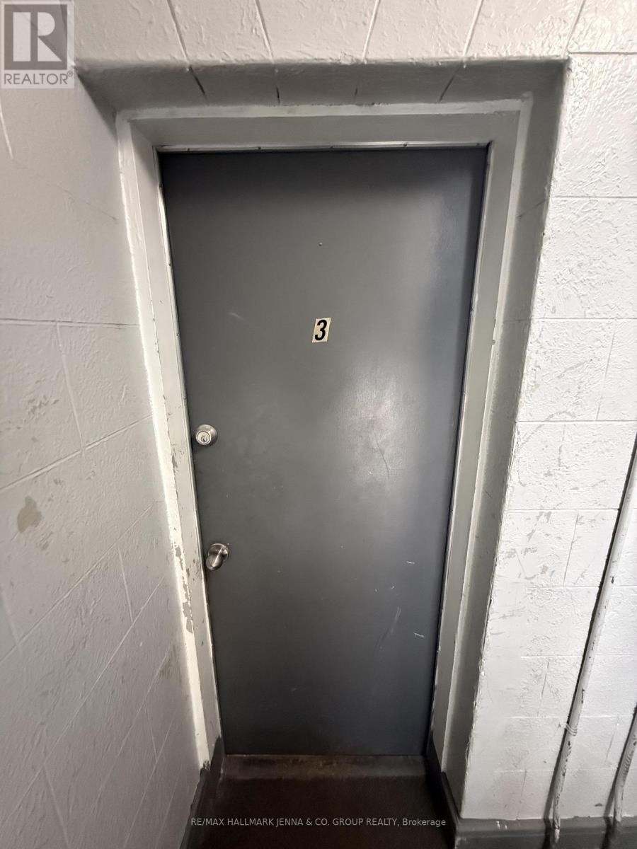 3 - 280 BLAKE BOULEVARD