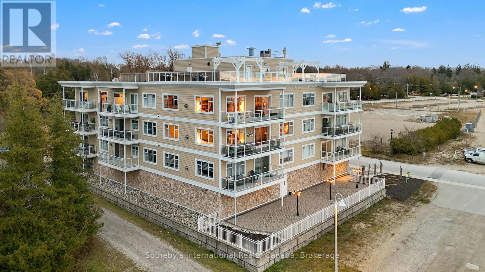 302 - 137 ELGIN STREET