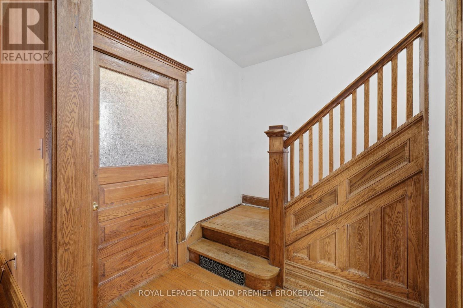 238 RIDOUT STREET S