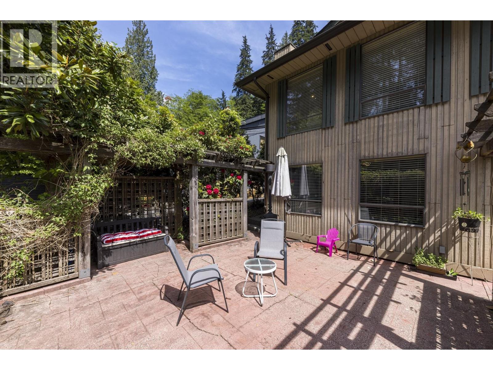 1184 RIVERSIDE DRIVE