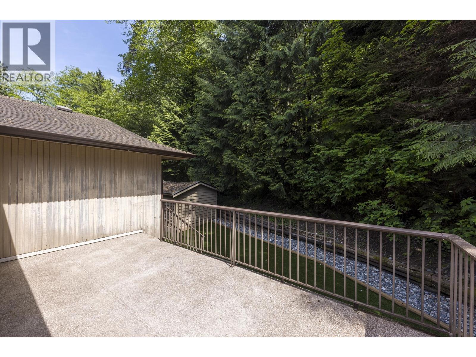 1184 RIVERSIDE DRIVE