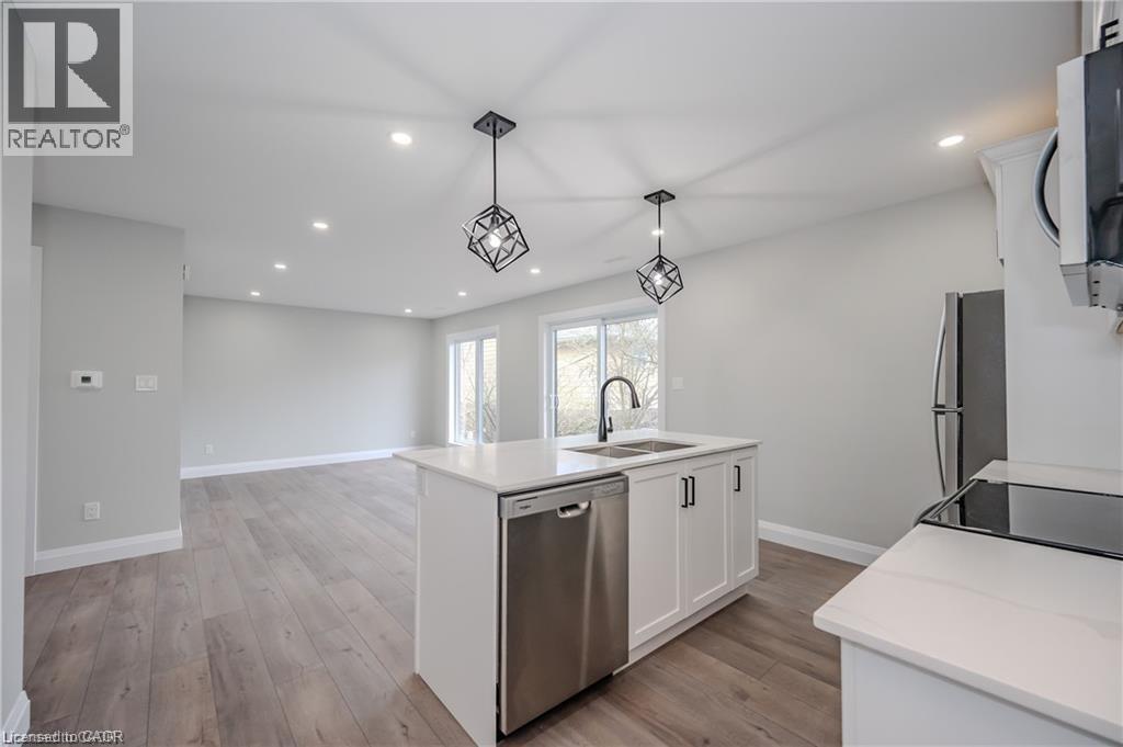 16 HINCKS Street Unit# A