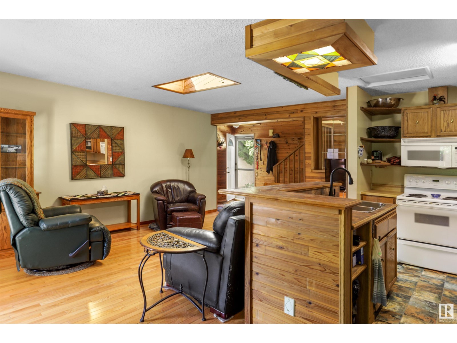52 CHUNGO DR
