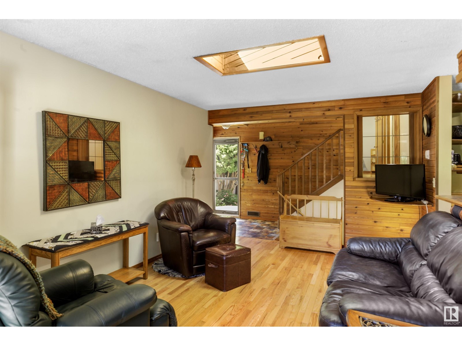 52 CHUNGO DR