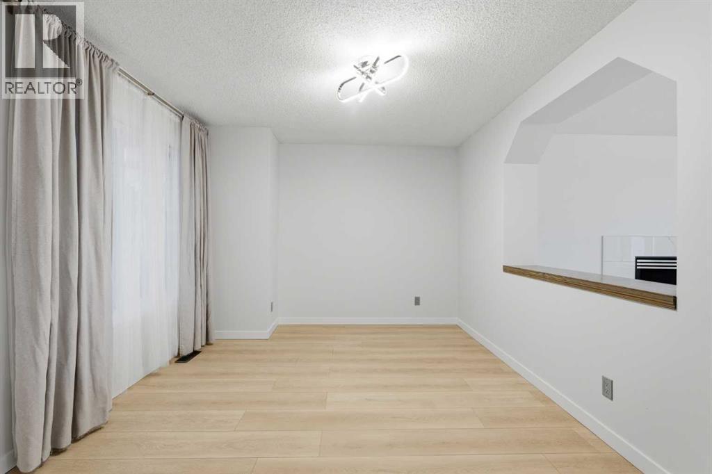 210 Douglas Glen Point SE