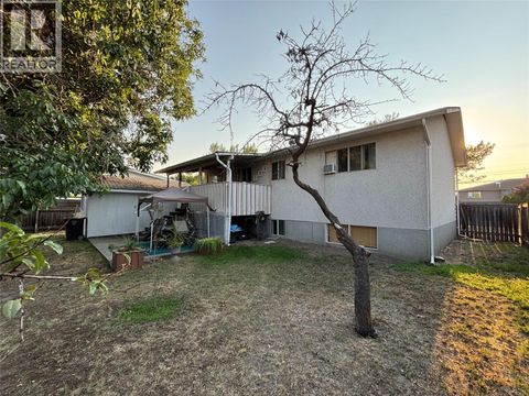 3049 Gordon Drive Kelowna BC V1W3R1