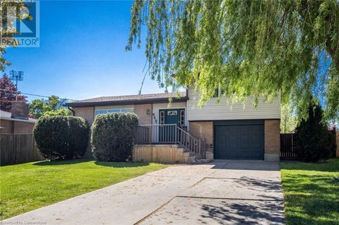 948 UPPER SHERMAN Avenue Hamilton ON L8V3N3