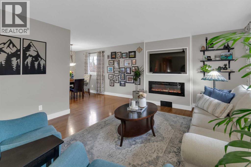 724 Mapleton Drive SE