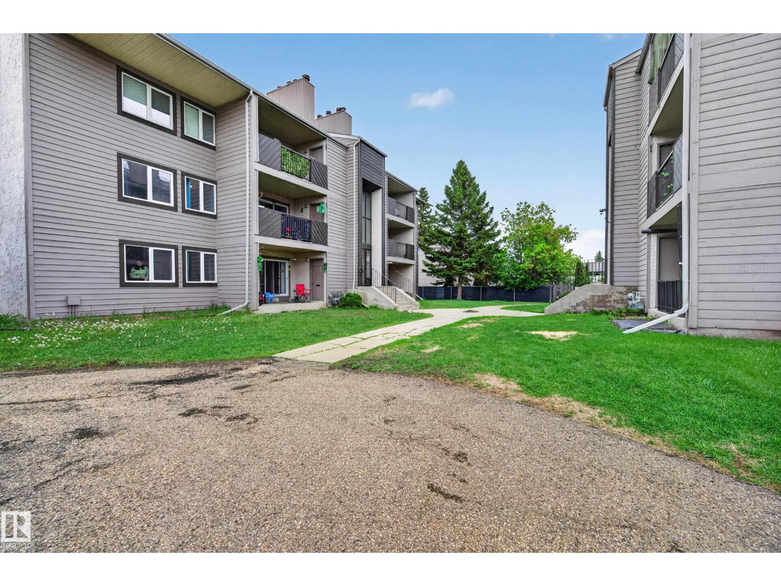 #201 49 AKINS DR