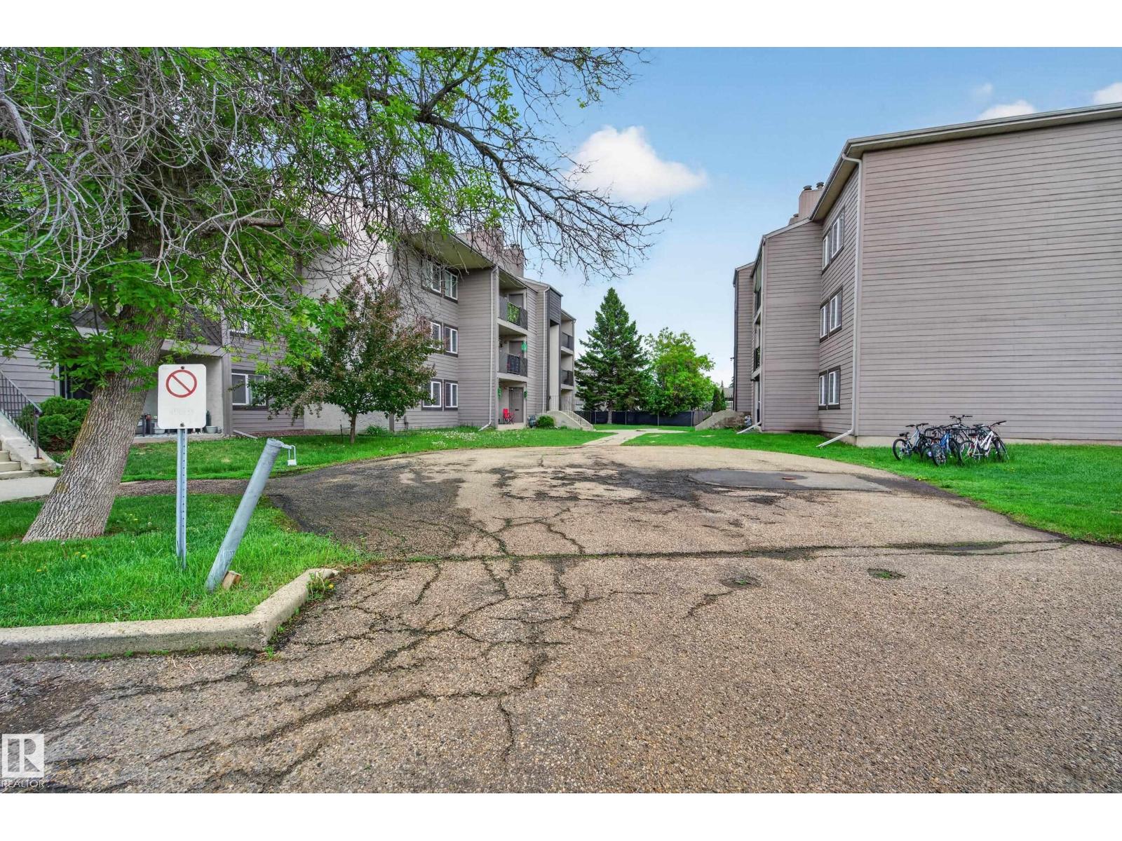 #201 49 AKINS DR