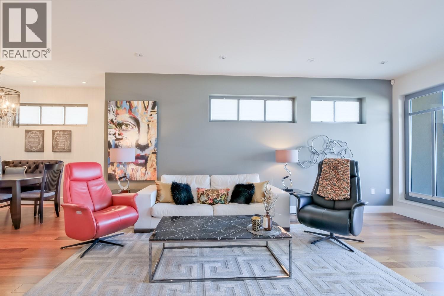 402 LAKESHORE Drive Unit# 102