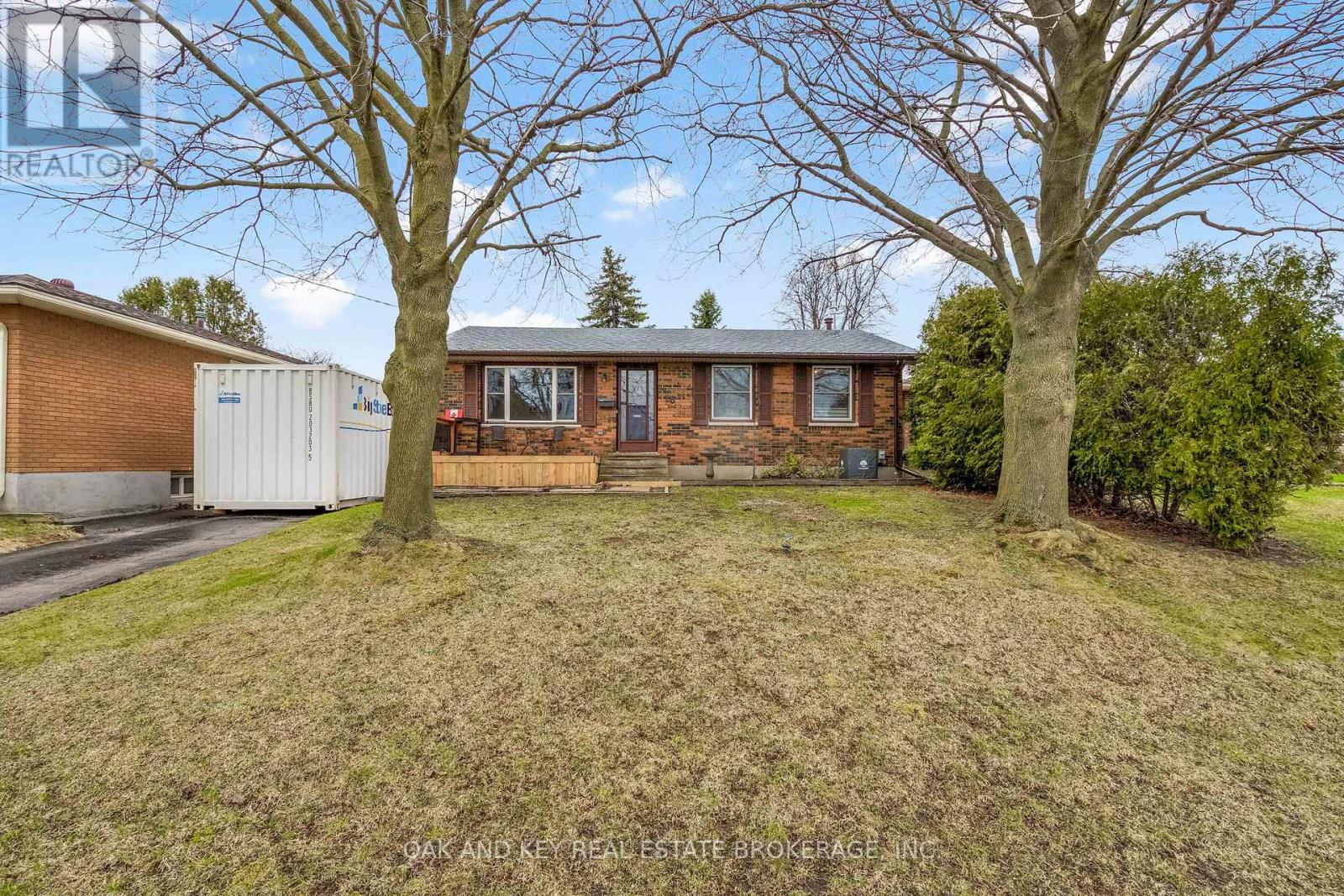 26 SINCLAIR AVENUE
