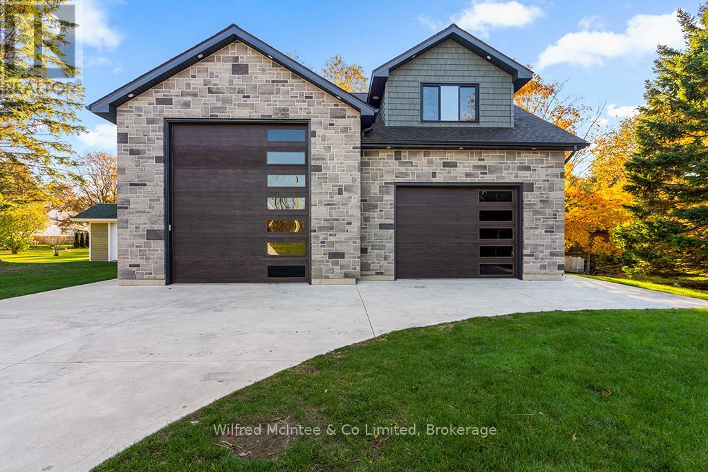 72 VICTORIA STREET S