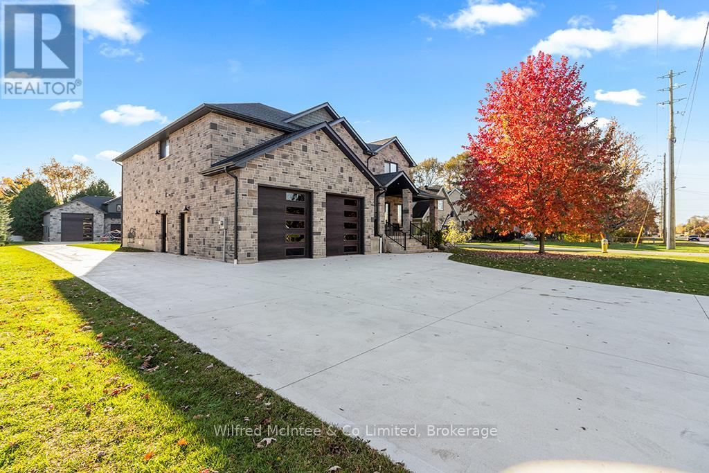 72 VICTORIA STREET S