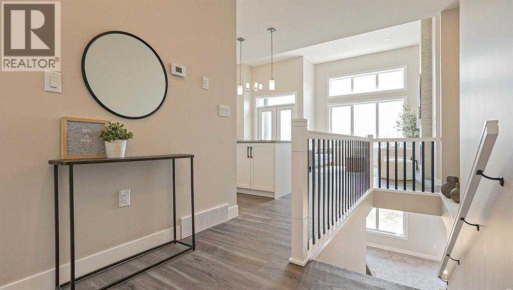 803 Hampshire Bay NE