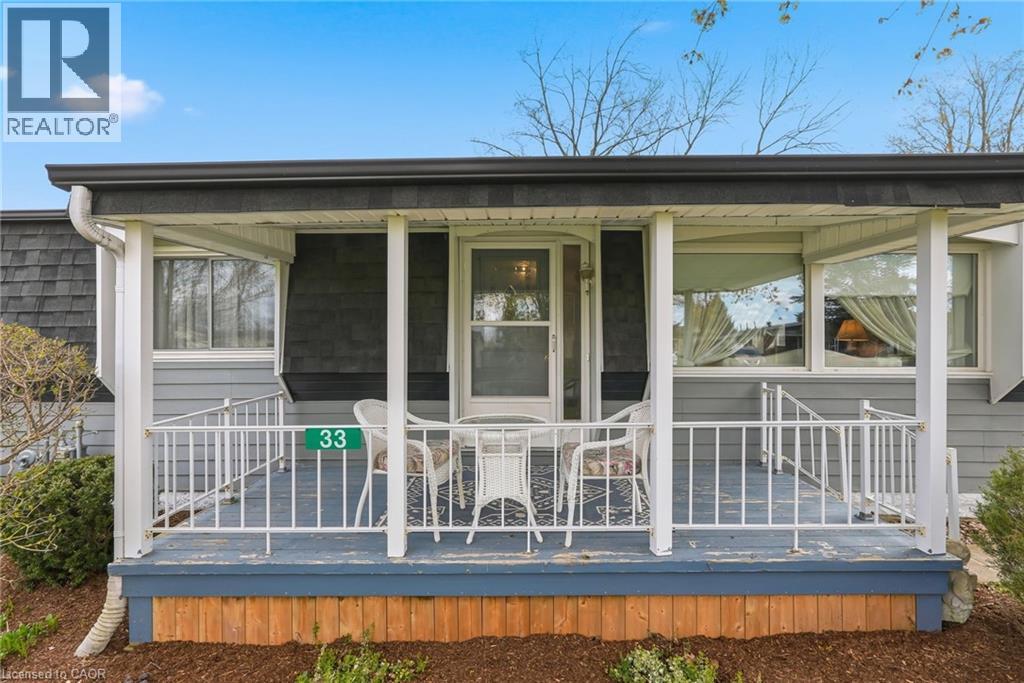 33 FAIRVIEW Crescent