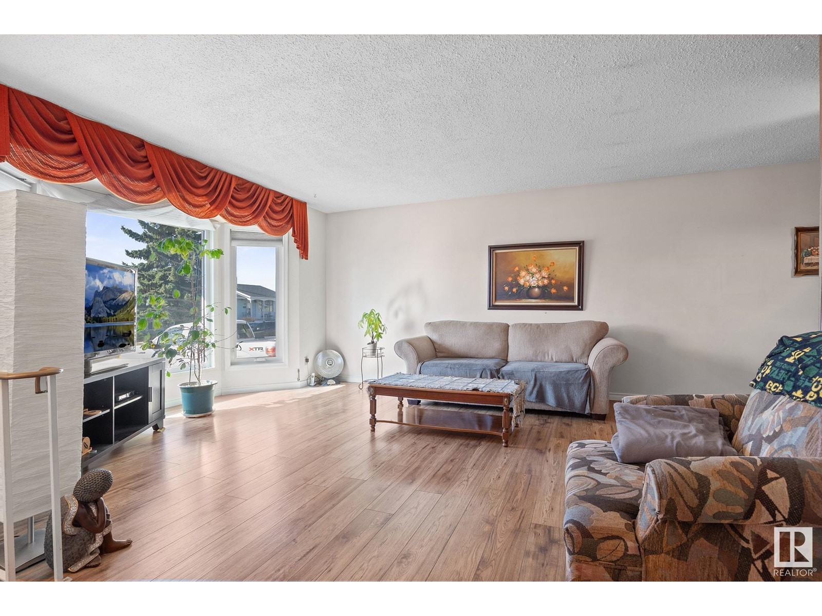 4112 136 AV NW