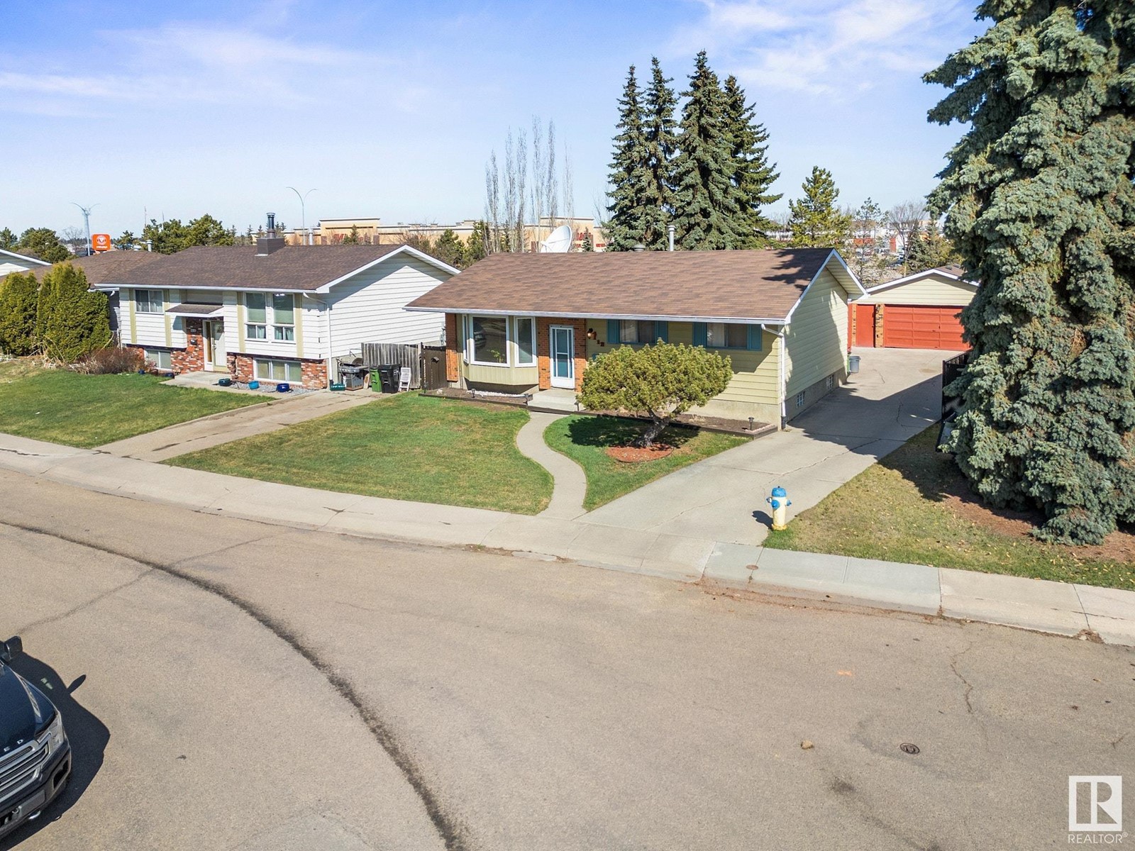 4112 136 AV NW