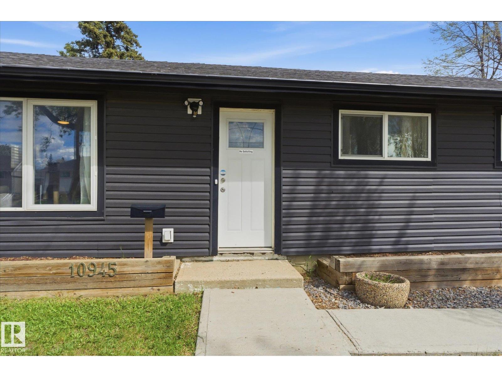 10945 164 ST NW NW