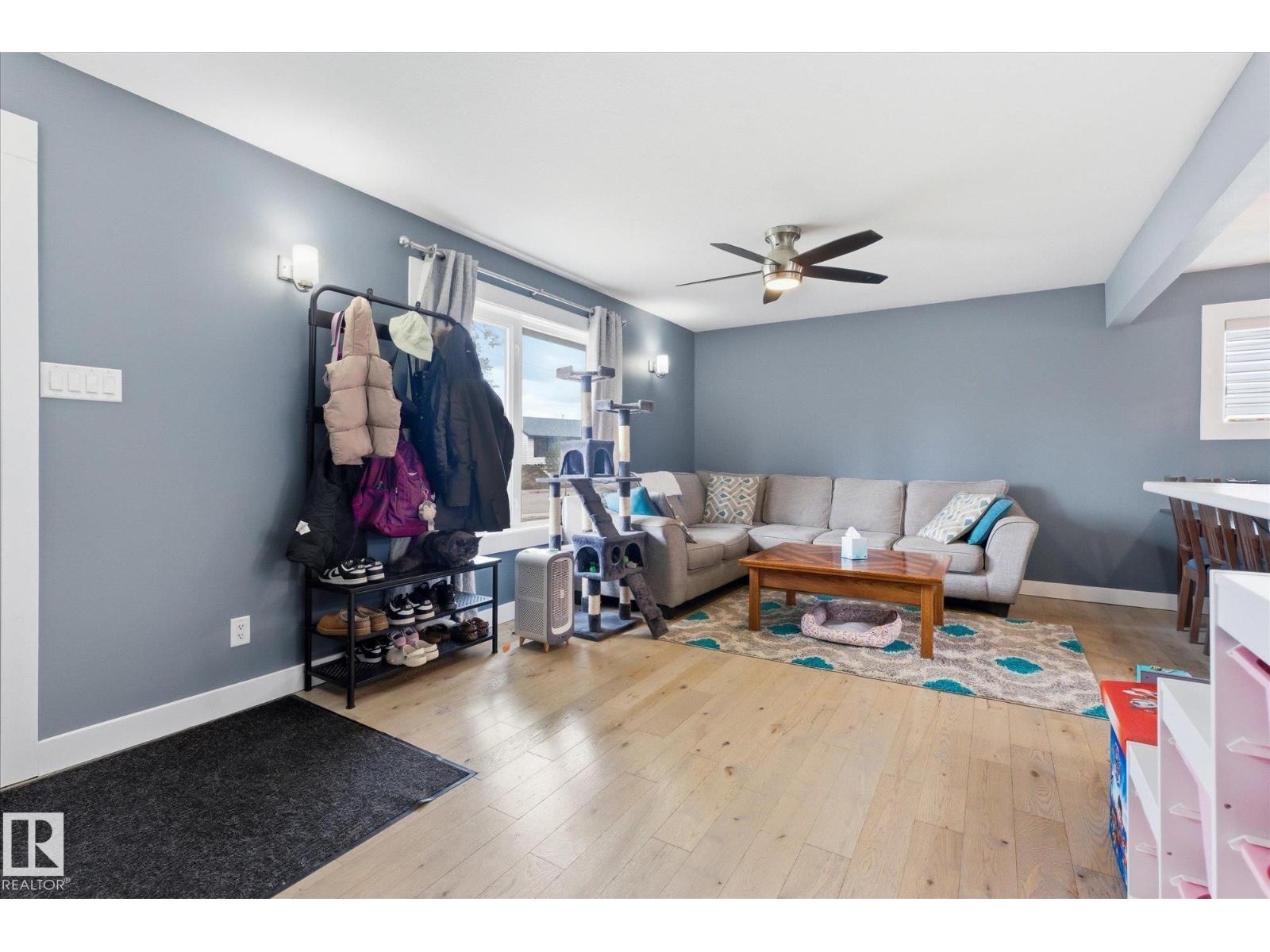 10945 164 ST NW NW