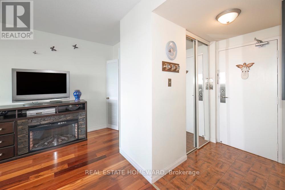 908 - 757 VICTORIA PARK AVENUE