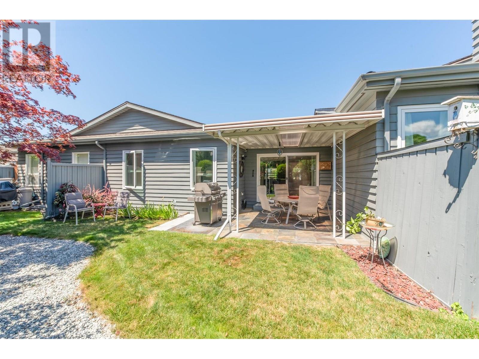 1530 Kelglen Crescent Unit# 23