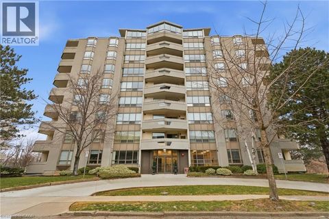 8 VILLAGE GREEN Boulevard Unit# 208 Stoney Creek ON L8G5B8