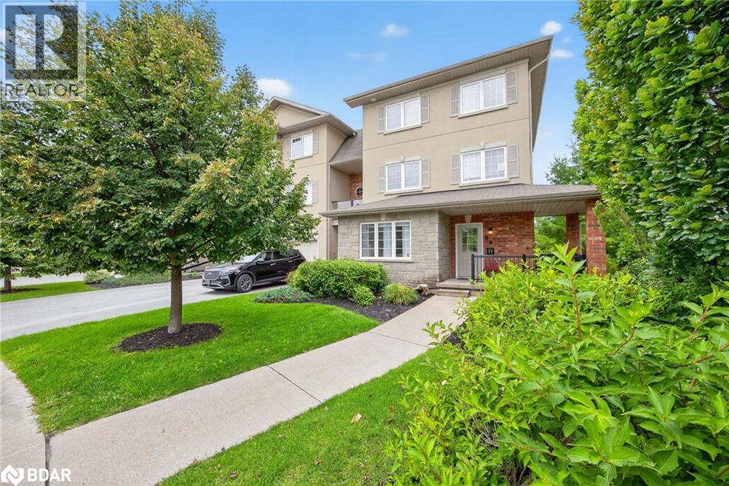 49 FERNDALE Drive S Unit# 8