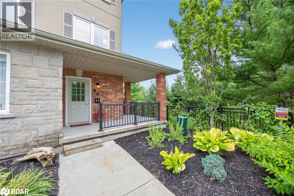 49 FERNDALE Drive S Unit# 8