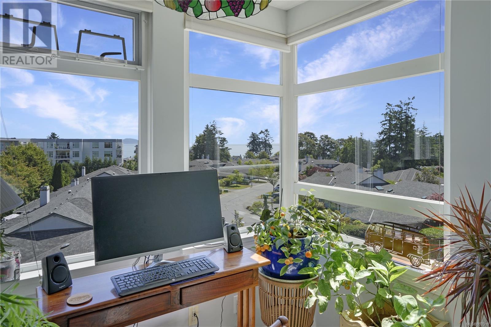 408 5110 Cordova Bay Rd
