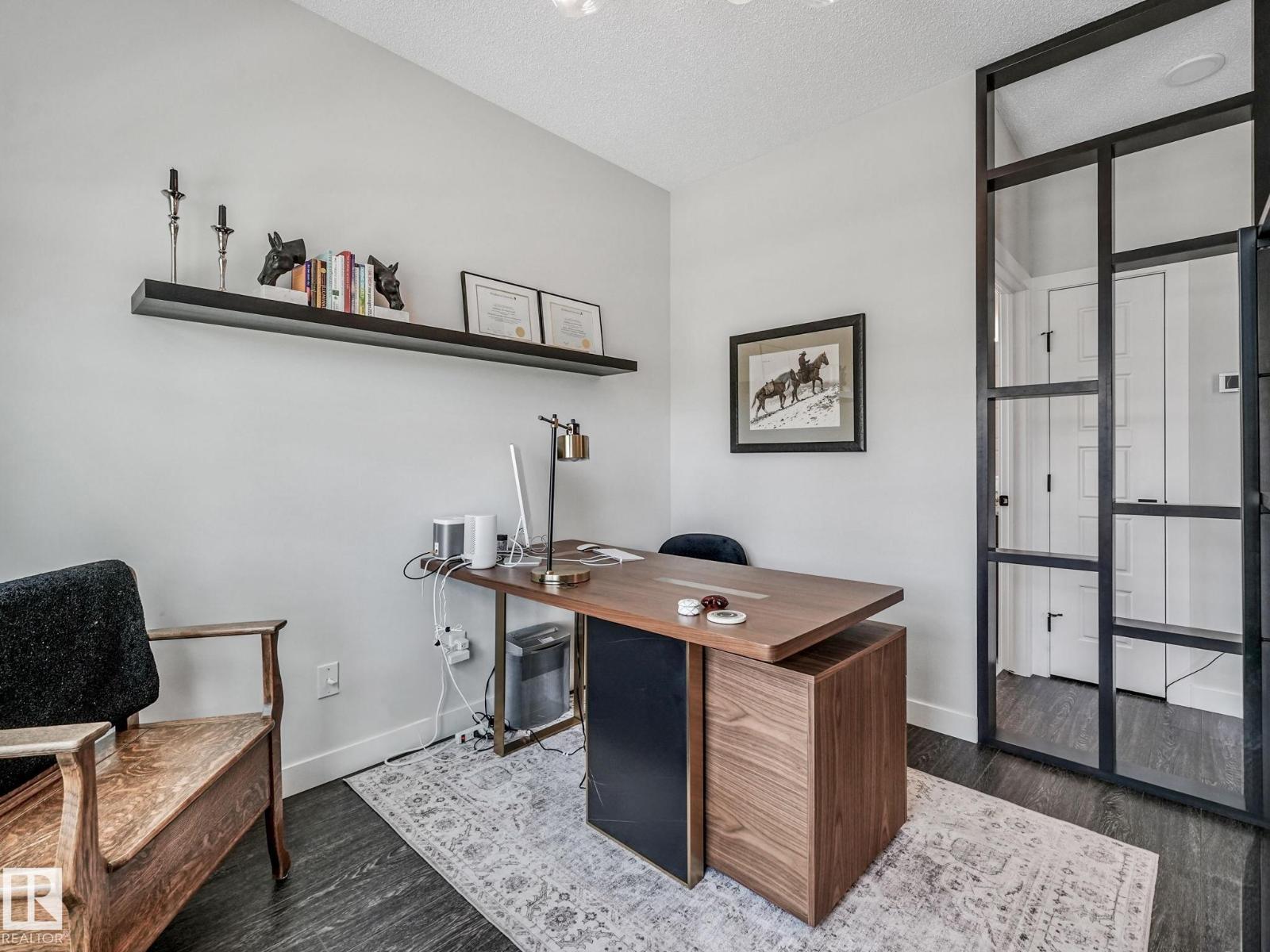 10221 135 ST NW