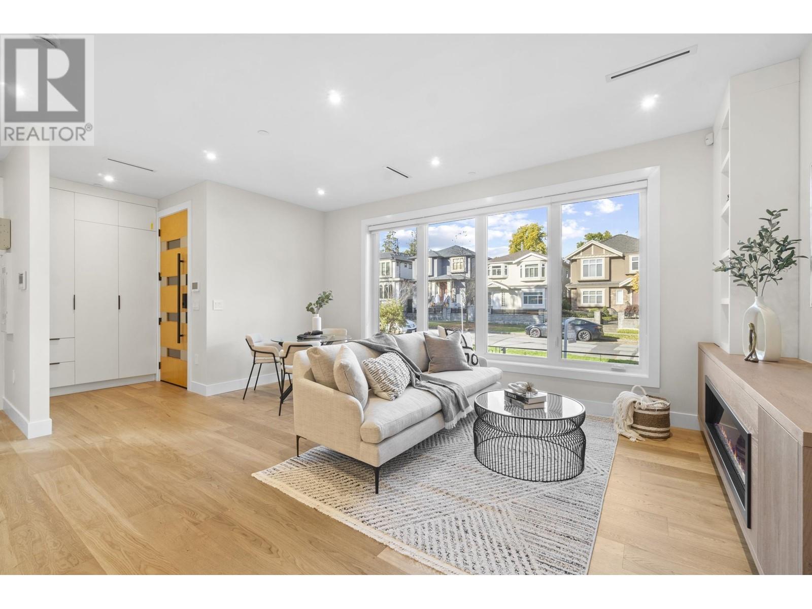 40 E 46TH AVENUE