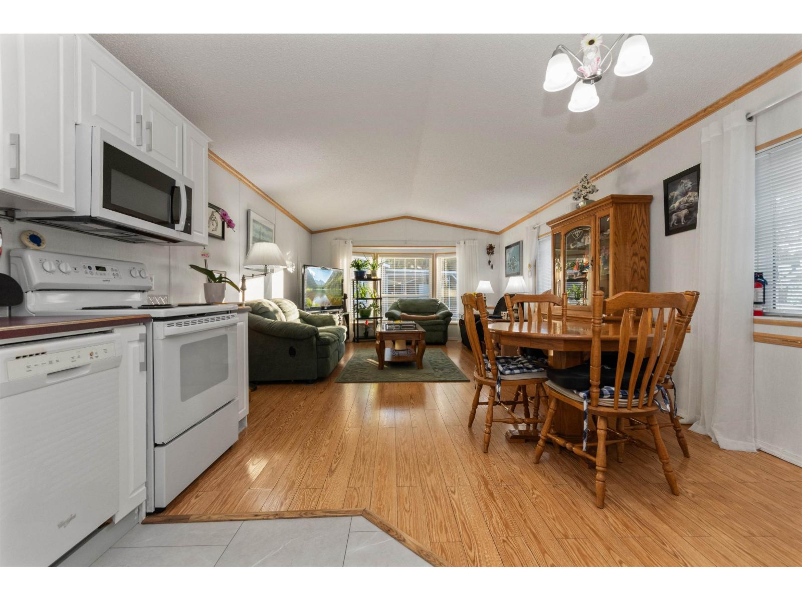 3 6338 VEDDER ROAD|Sardis South