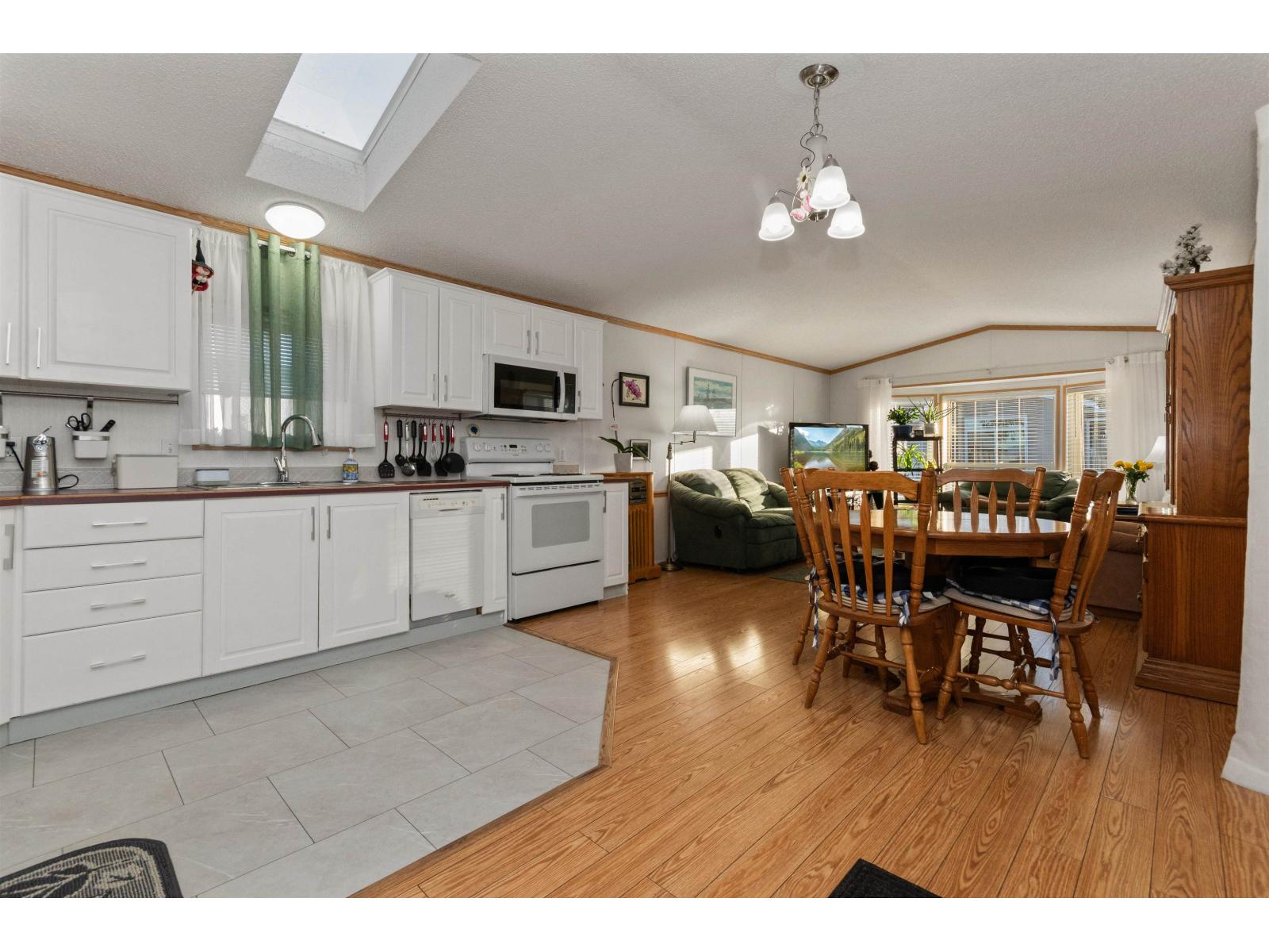 3 6338 VEDDER ROAD|Sardis South